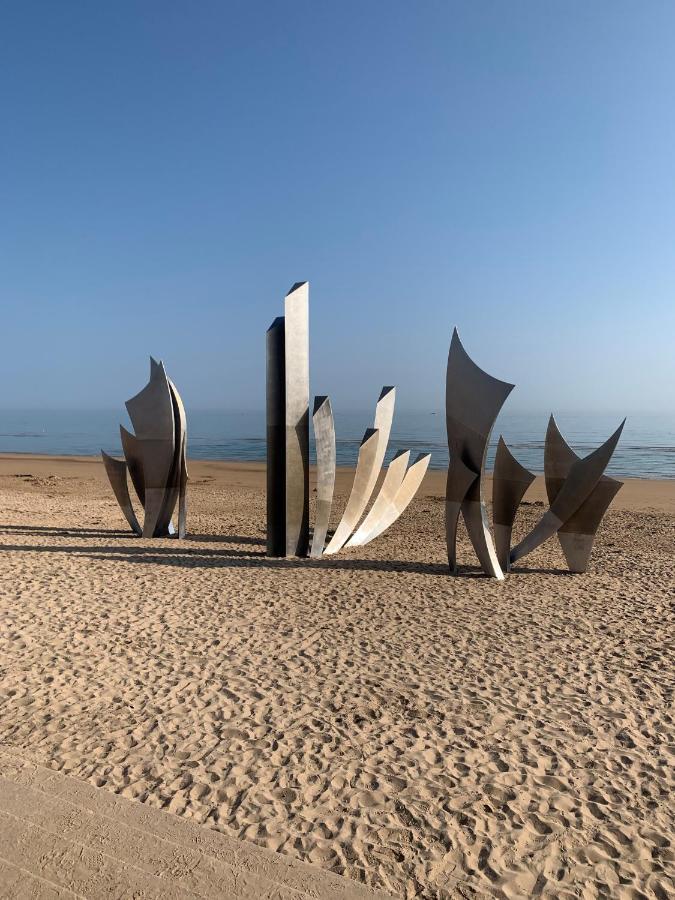 Gite "Au P'Tit Tourois" De Plain-Pied Tout Confort Avec Veranda Proche D'Omaha Beach Et De Bayeux Accueillant Les Animaux Экстерьер фото