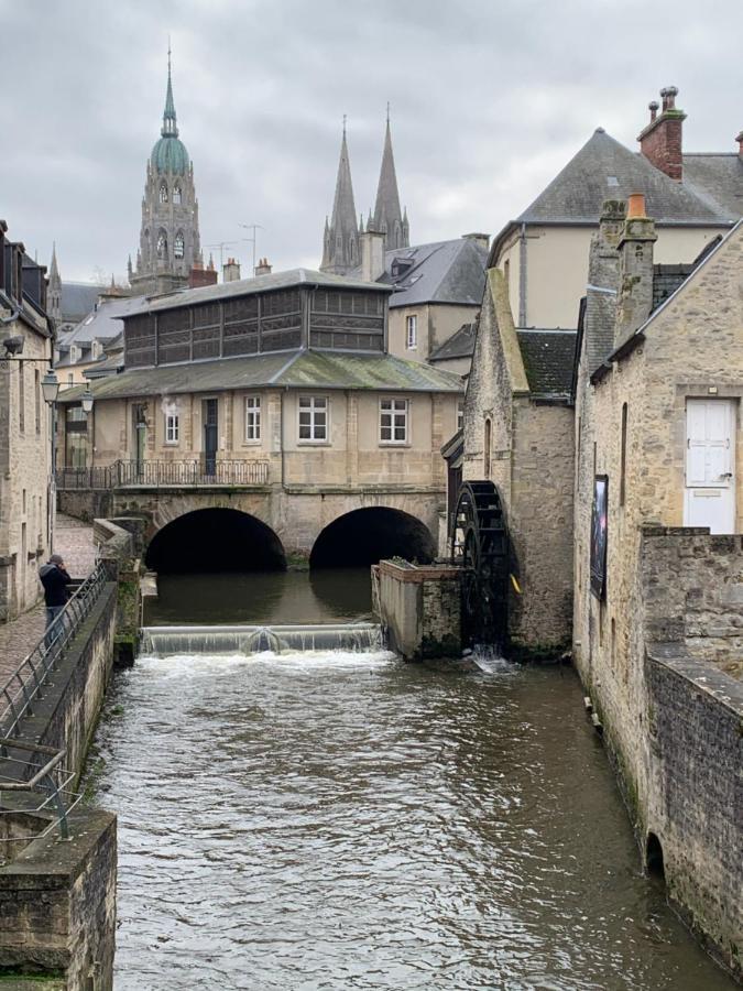 Gite "Au P'Tit Tourois" De Plain-Pied Tout Confort Avec Veranda Proche D'Omaha Beach Et De Bayeux Accueillant Les Animaux Экстерьер фото