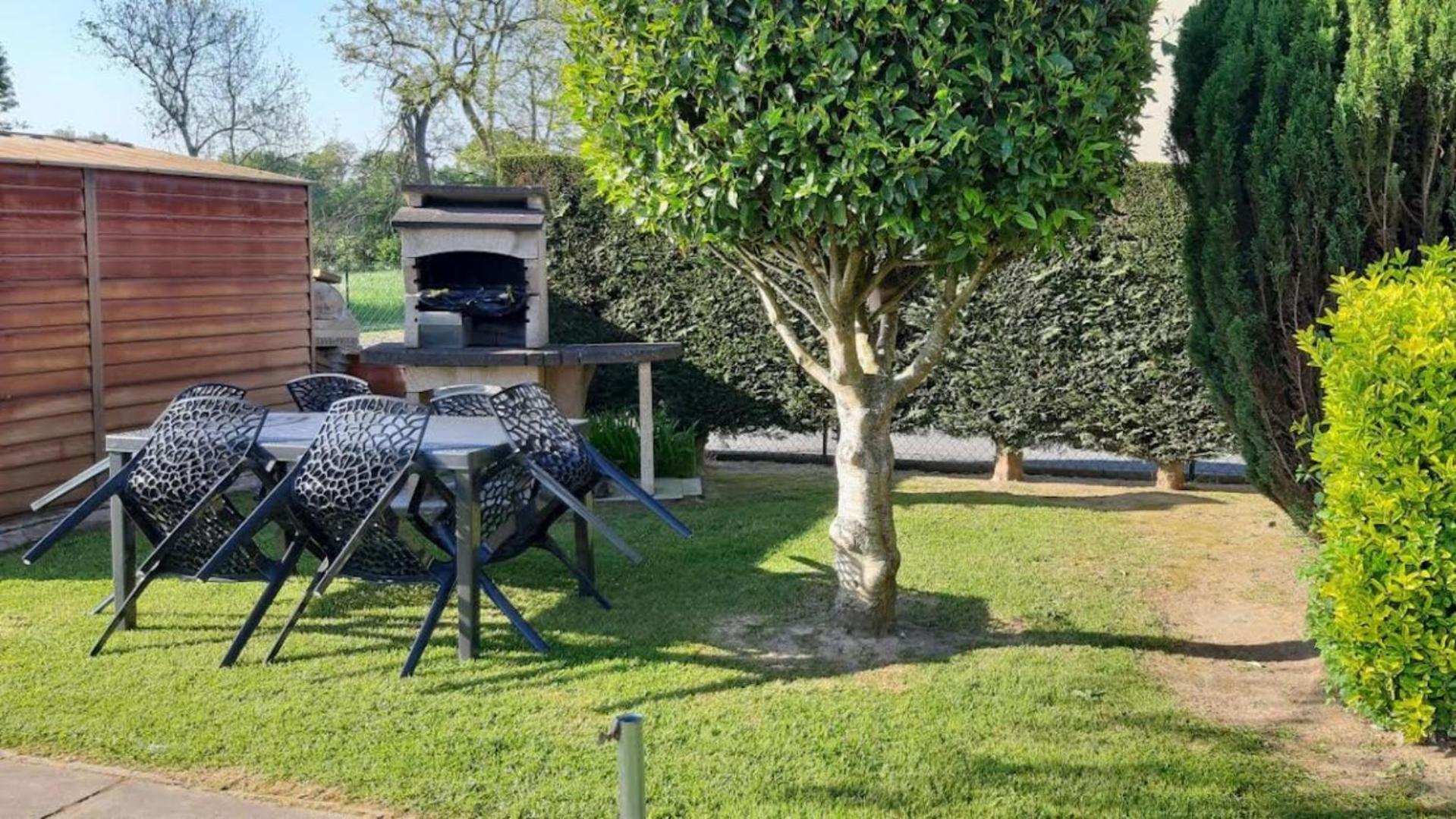 Gite "Au P'Tit Tourois" De Plain-Pied Tout Confort Avec Veranda Proche D'Omaha Beach Et De Bayeux Accueillant Les Animaux Экстерьер фото